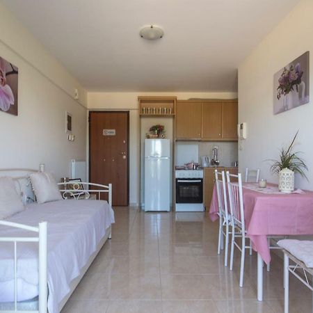 Lovely Apartment Xylokastro 2Nd Floor Buitenkant foto