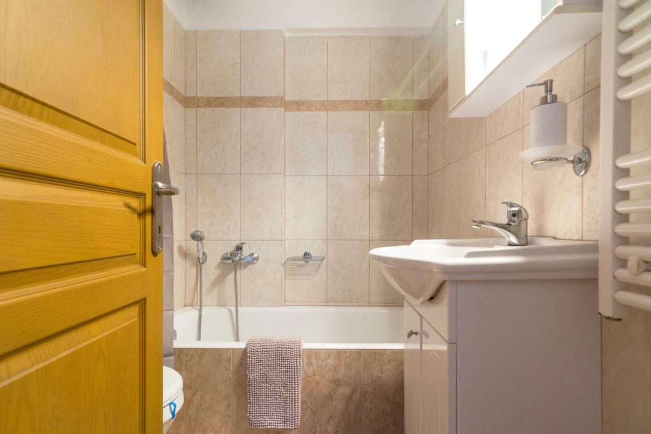 Lovely Apartment Xylokastro 2Nd Floor Buitenkant foto