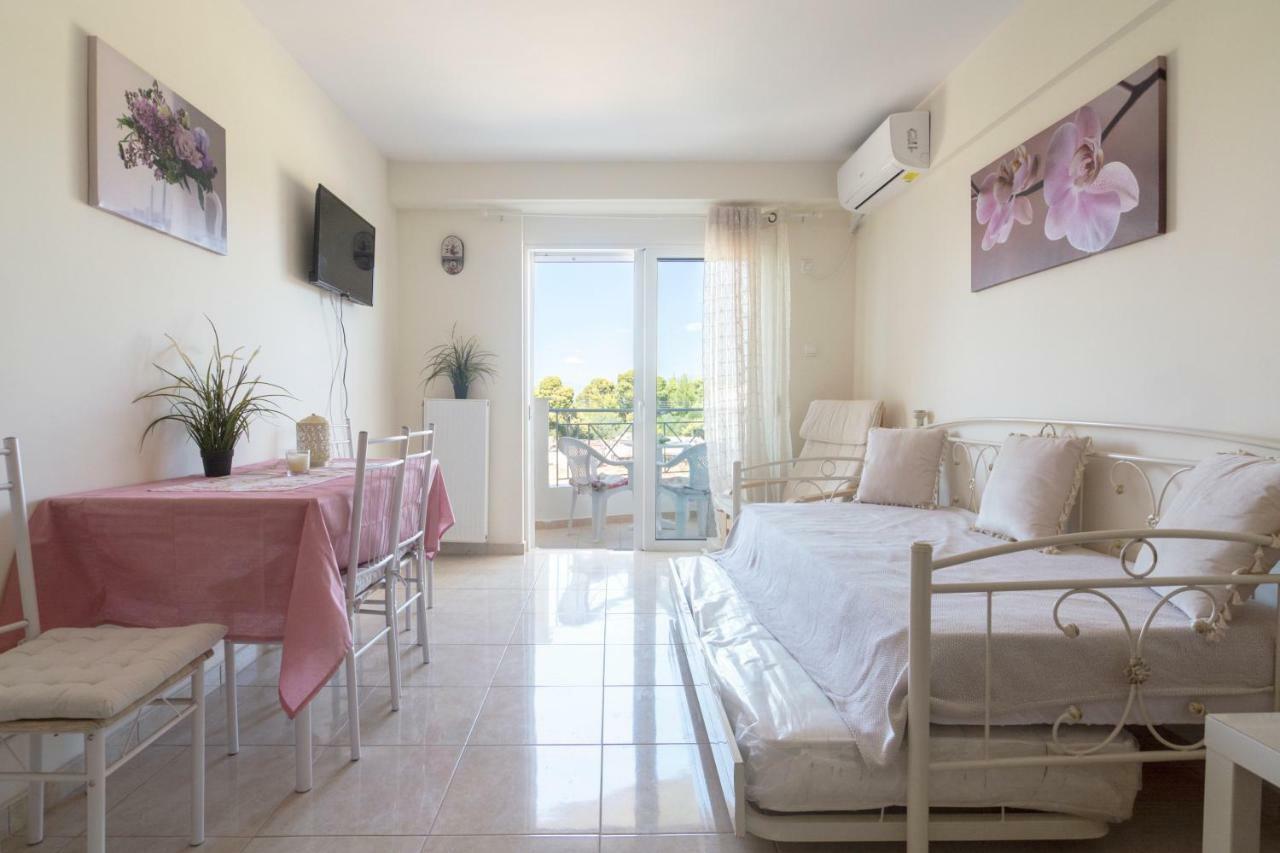 Lovely Apartment Xylokastro 2Nd Floor Buitenkant foto